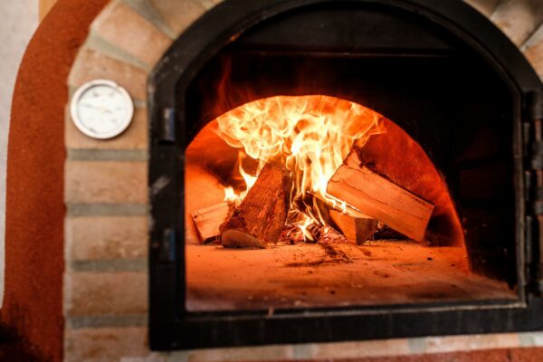 Zak 10 KG getrommeld berken pizza en bbq hout - Afbeelding 3